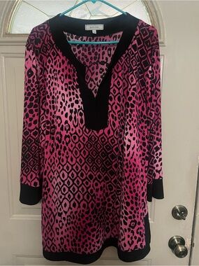 2 Laura Max Animal Print Tunic